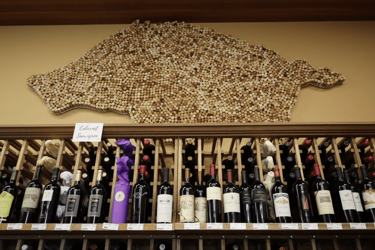 Sodies-wine-display-cork-razorback1200x800